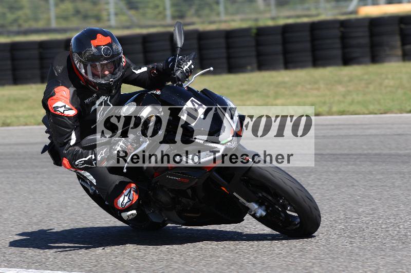 /Archiv-2025/48 25.08.2025 Cornu Master School ADR/blau-bleu/14